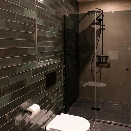 מלון Boutique Elise *