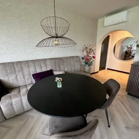 Boutique Elise ווינטרסווייק