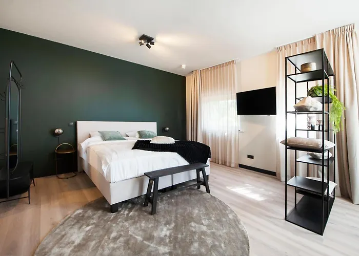 Boutique Elise Hotel *